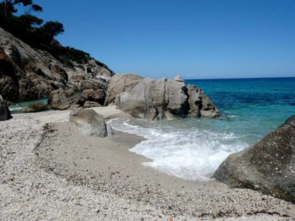 Canneto: spiaggia, servizi e atmosfera — Plage de corail de Claigan (Skye, Ecosse)