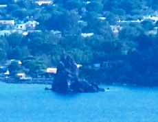 Itinerario a piedi nel centro storico di Lipari — The Scoglio delle Sirene (Mermaids Rock) in Vulcano, Italy