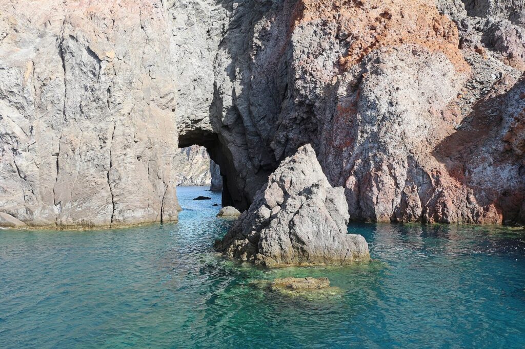 Valle Muria: come raggiungerla e cosa aspettarsi — Coasts of Lipari, Sicily, Italy