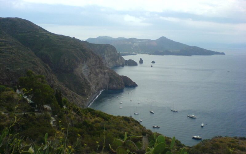 Lipari centro: cosa vedere tra porto e vicoli — Isole Eolie - Lipari e VulcanoLipari
